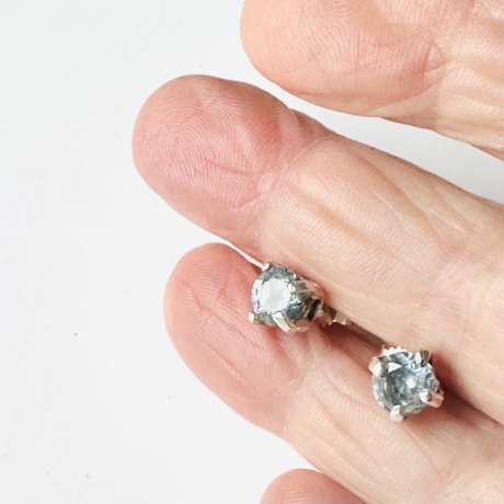 Ohrstecker aus Silber „Himmelblau“