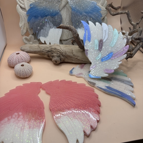 Handmade Engelsflügel aus Epoxidharz – 3 Farben | Unikate 