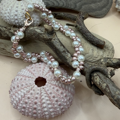 Handmade Perlenarmband „Pearl Rosé“ – Elegantes Armand mit Perlen