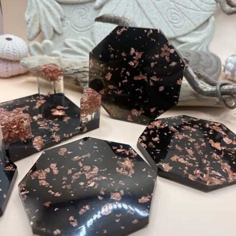 Handmade Untersetzer-Set aus Epoxidharz mit Halterung  Hexagon