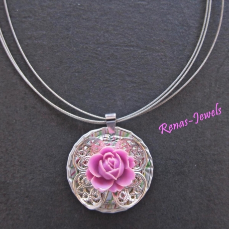 Kette kurz mit Anhänger pink silberfarben Upcycling