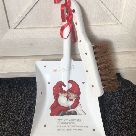 Kehrbesen Set - handmade - Unikat- Wichtelpärchen „ Glück ist…“  