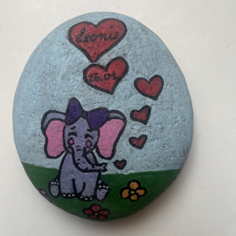 Handgemalter Stein zur Geburt Baby