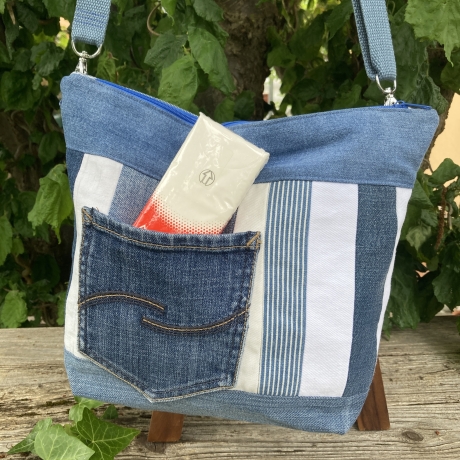 Crossbody-Tasche aus Upcycling-Jeans | Patchwork Umhängetasche
