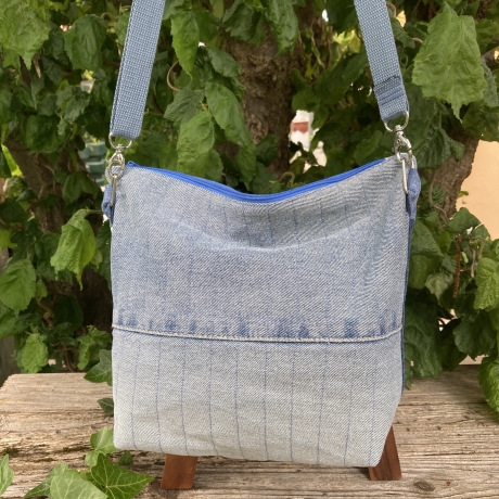 Crossbody-Tasche aus Upcycling-Jeans | Patchwork Umhängetasche