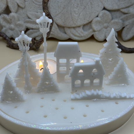 Handgefertigter Teelichthalter Winterlandschaft aus Epoxidharz