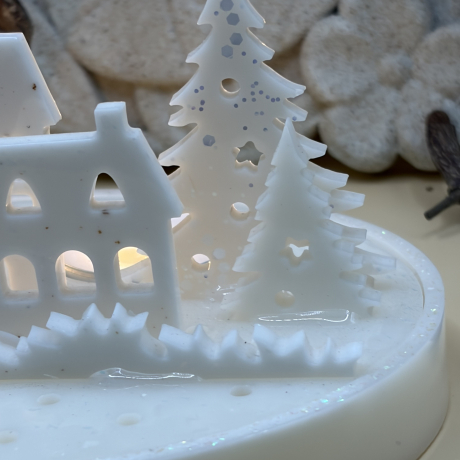 Handgefertigter Teelichthalter Winterlandschaft aus Epoxidharz