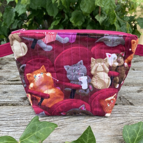 Kulturtasche gesteppt Katzen Kino Weinrot | Aufbewahrung