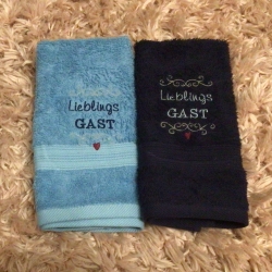 Bestickte Gästehandtücher personalisiert - LieblingsGast schwarz