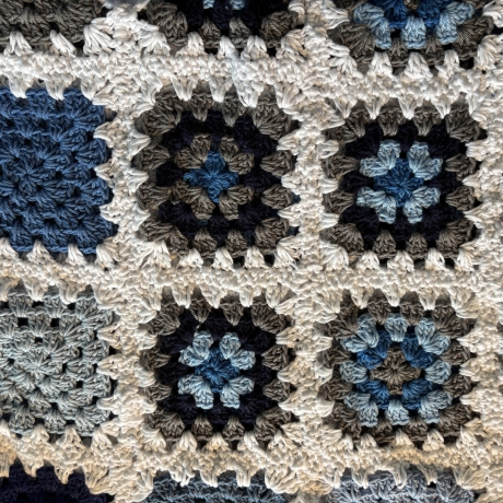 Gehäkelte Granny Square Kniedecke- Kinderdecke - 16 -