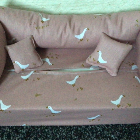 Deko-Sofa KosmetikboxSofa TaschentücherboxSofa - Gänse auf rose 