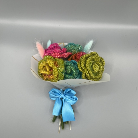 Kleiner Blumenstrauß Rosen Farbwechsel