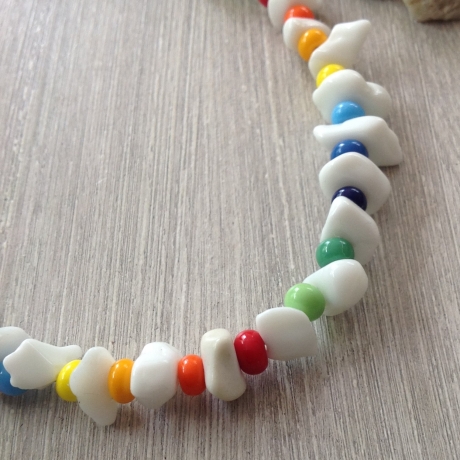 Sommerliche Muschelsplitterkette