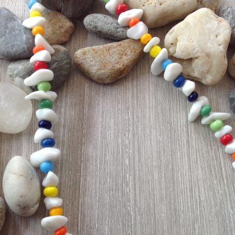 Sommerliche Muschelsplitterkette
