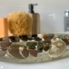 Ovale Seifenschale mit Flusskiesel und Vintage Schriftzug, Steine