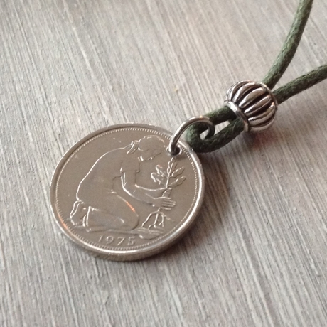 Kette mit altem 50-Pfennig-Stück  von 1975 / Jubiläum / Vintage