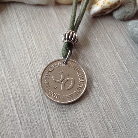 Kette mit altem 50-Pfennig-Stück  von 1975 / Jubiläum / Vintage