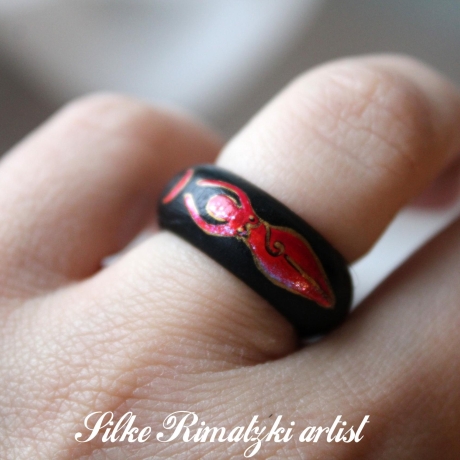 Ring Holz Holzring handbemalt schwarz Göttin Mond Vollmond-Ring