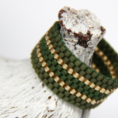 Miyuki-Delica-Glasperlen-Bandring in Oliv und Gold