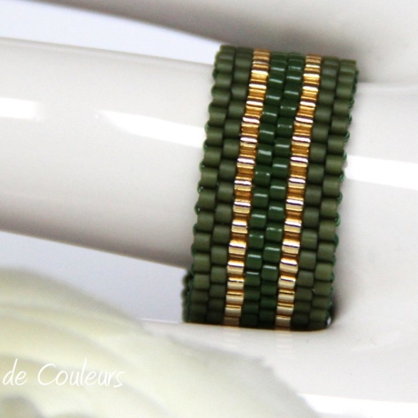 Miyuki-Delica-Glasperlen-Bandring in Oliv und Gold