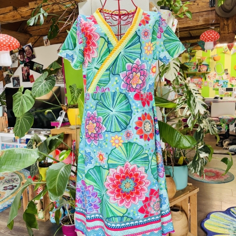 Möpsekleid in Wickeloptik Größe 38-44