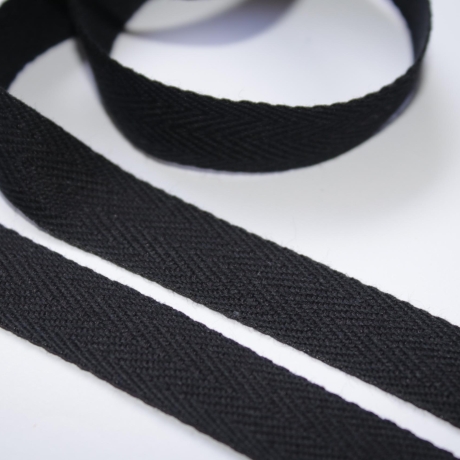 4,4m Köperband Baumwolle 14 mm schwarz Nahtband