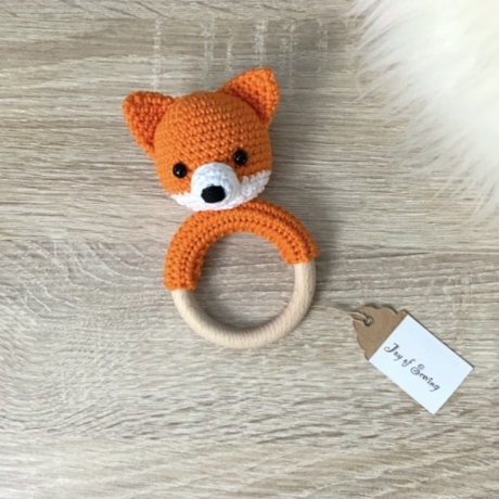 Baby Rassel Holzring Fuchs gehäkelt Greifling orange Häkeltier 