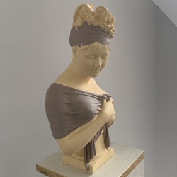 Büste einer Frau mit Schal. Schöne Dekoration für dein Zuhause.