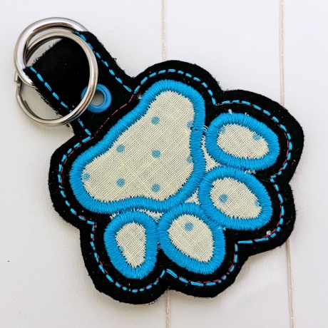 Stickdatei Täschchen Set Pfote mit Appli 8 Größen plus Anhänger 