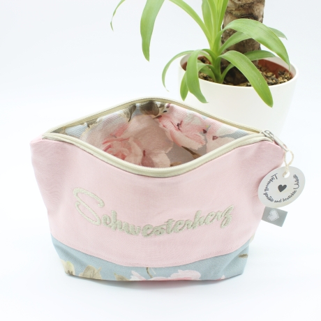 Bestickte Universaltasche Rosa „Schwesterherz“ - handmade Unikat