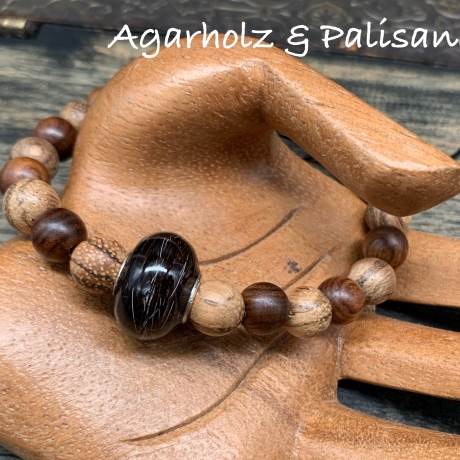 Handgefertigte Tierhaarperle mit Armband aus Naturholzperlen