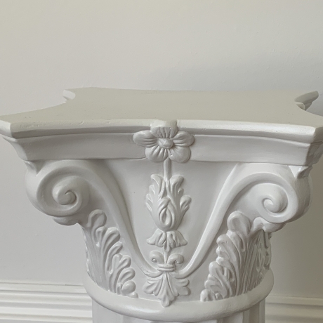 Eine schöne griechische Säule. 54 cm.