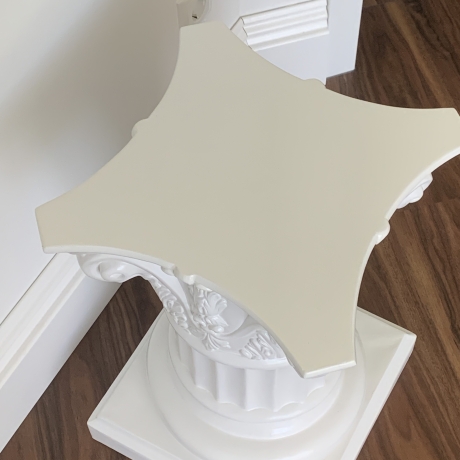 Eine schöne griechische Säule. 54 cm.