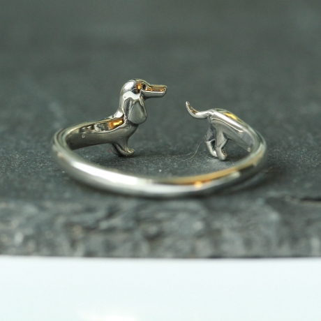 Silber Ring Dackel aus 925 Sterling mit per Hand verkupfertem Ohr