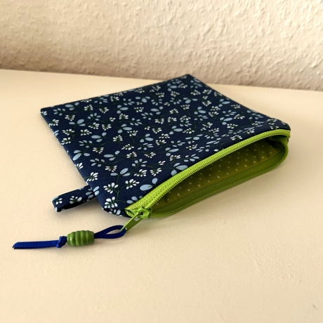 Schminktäschchen Etui blau grün Blümchen
