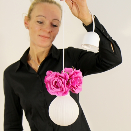 Romantische Lampe mit Blumen & Rosenblüten für das Mädchenzimmer