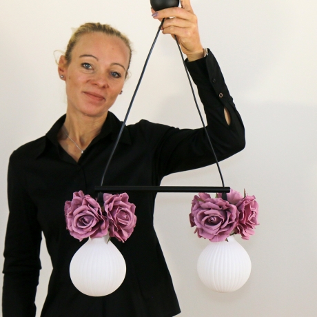 Romantische Lampe mit Blumen & Rosenblüten in Lila, Unikat