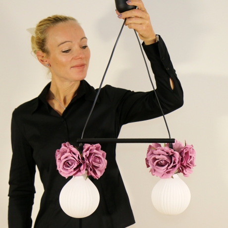 Romantische Lampe mit Blumen & Rosenblüten in Lila, Unikat