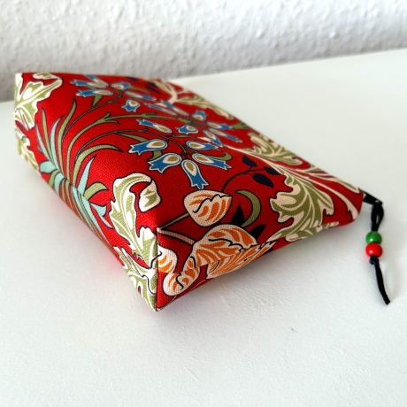 Kosmetiktasche klein dunkelrot schwarz 