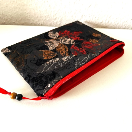 Flaches Schminktäschchen schwarz rot Polyester-Bouclè 21x15cm