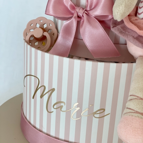 Windelbox Marie mit Püppi und Schühchen - personalisiert