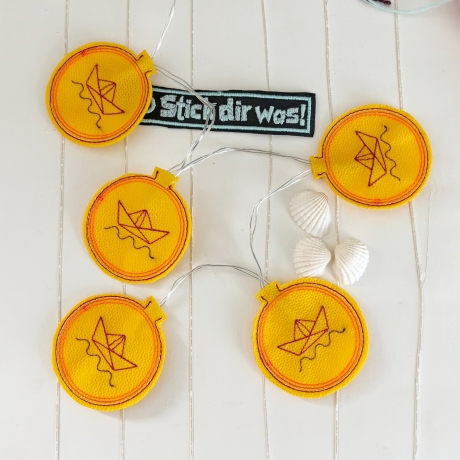 Schiffe Lichterkette Aufsatz ITH 5 maritime Stickdatei Boote