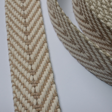 Gurtband Baumwolle Fischgrät sand / natur 40 mm Chevron recycelt