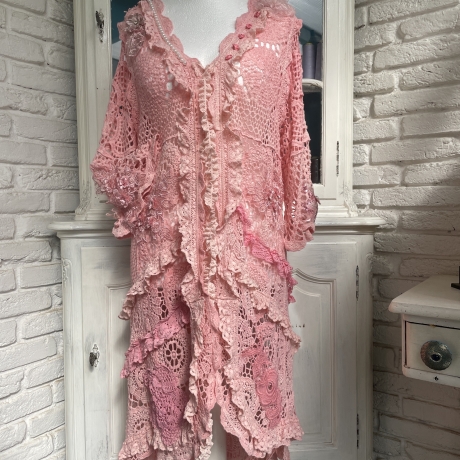 Jacke Strickjacke Bohojacke mit Rüschen und Perlen Taschenwerk
