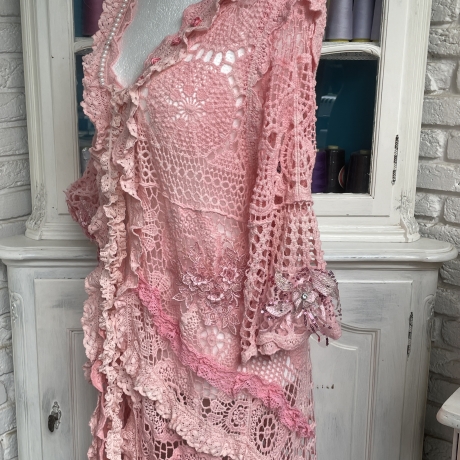 Jacke Strickjacke Bohojacke mit Rüschen und Perlen Taschenwerk