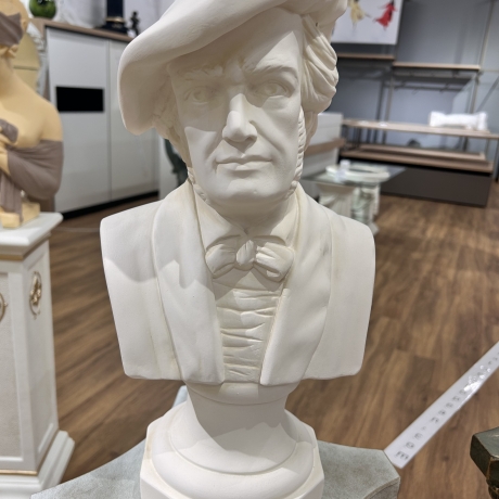 Schöne Büste von Wagner. 44 cm