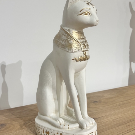 Schöne Figur einer ägyptischen Katze. Bastet 31 cm.