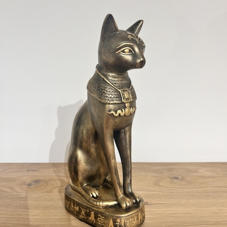 Schöne Figur einer ägyptischen Katze. Bastet 31 cm.