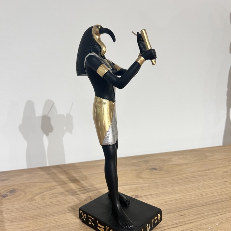 Figur der ägyptischen Gott Thot. 29 cm.