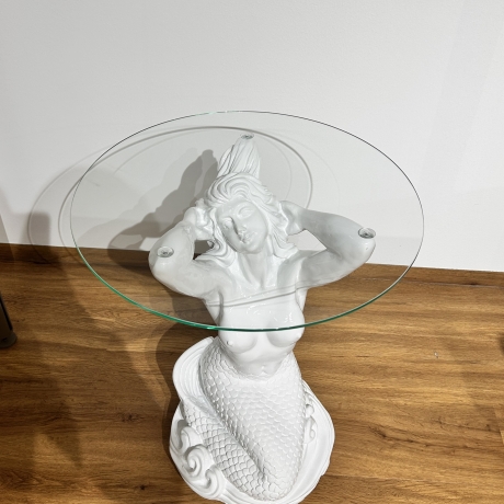 Wunderschöner Tisch, sitzende Meerjungfrau. 56 cm.